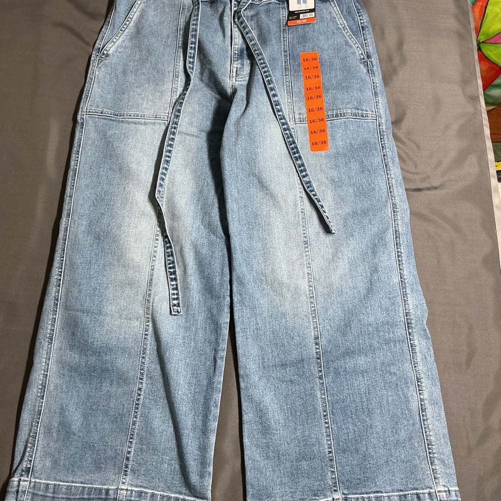 Hudson Jeans Women's Straight Leg in Denim Blue